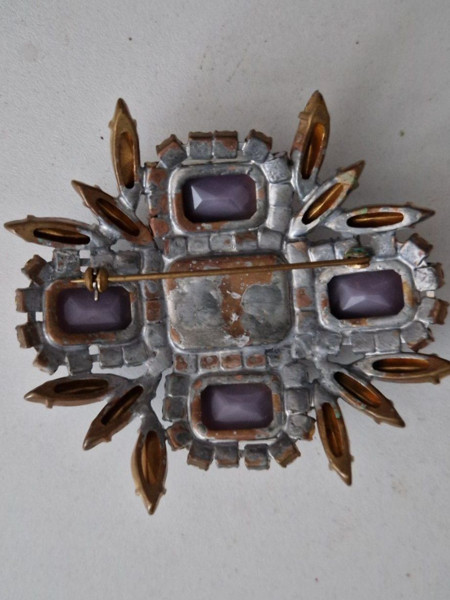 Gablonzer Broches & Aiguilles: Wunderbare  Gablonzer Brosche – D'occasion à Oberwil BL par ehrenamt 1