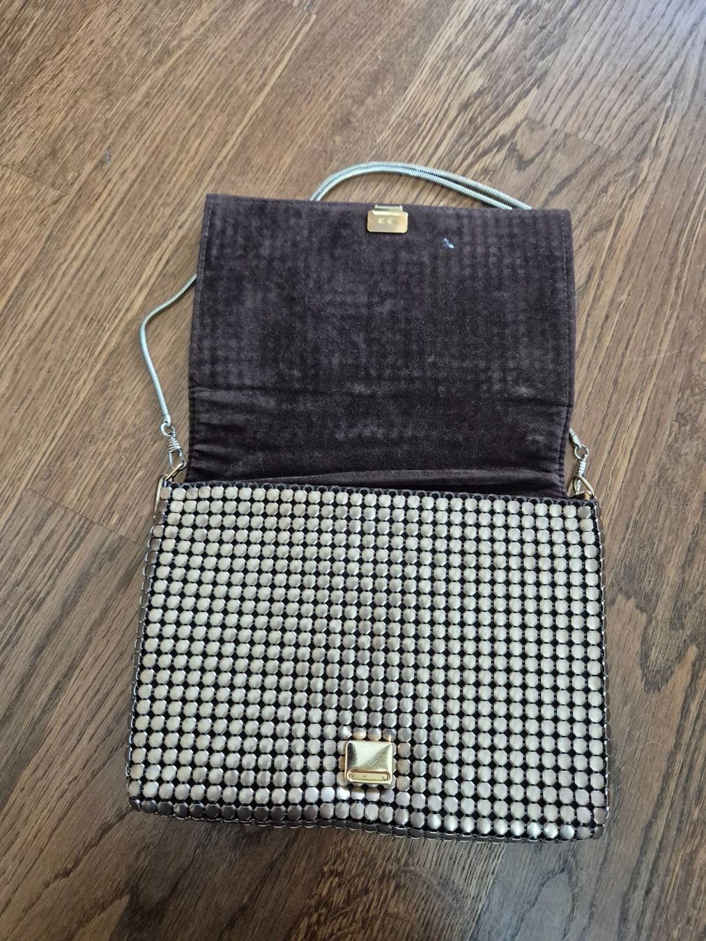 Taschen für Damen: Vintage bronze crossbody bag – Gebraucht aus Zürich von monadiederich