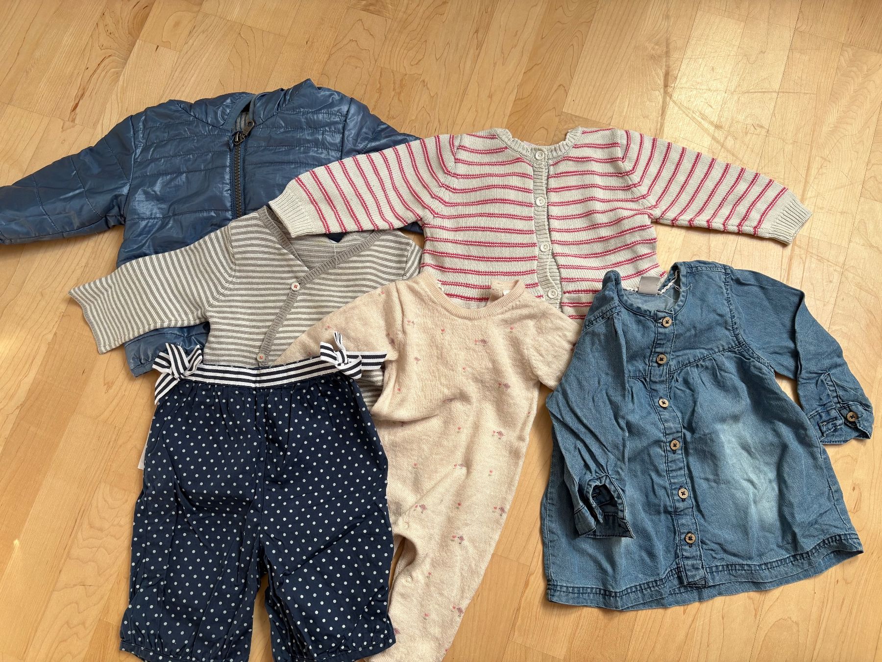 Lotti & Set di vestiti: Kleidung set Grösse 68 – Usato da Bonstetten venduto da ver_5d57