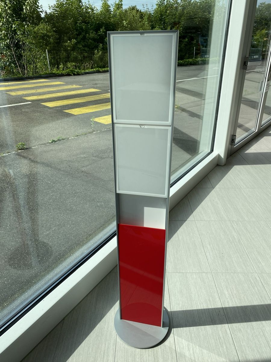 Allestimento di negozi e stand fieristici: Preisständer von NISSAN – Usato da Hägglingen venduto da Karin0802 1