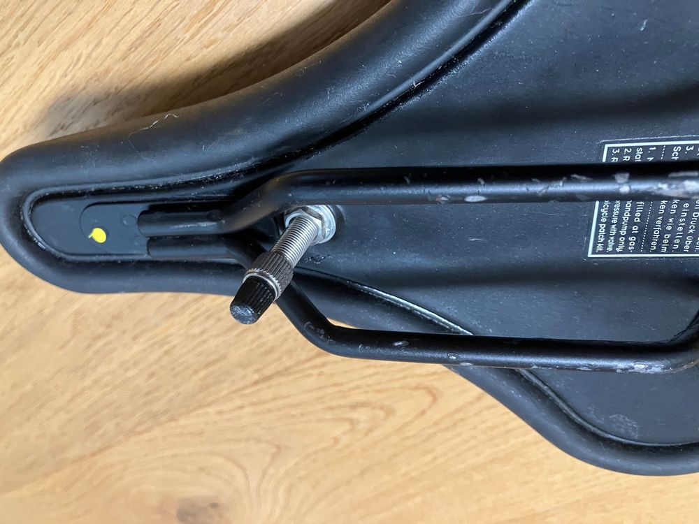 Pezzi di ricambio: Aufpumpbarar Sattel Vintage rar – Usato da Obermumpf venduto da Estrela67 6