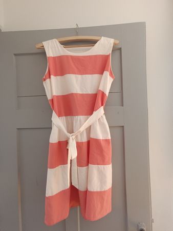 Sommerliches Streifenkleid, Gr. 38, ideal für den Sommer