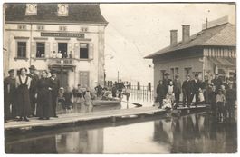 Ansichtskarte Ueberlingen / D, Gasthof z. Loewen, Hochwasser