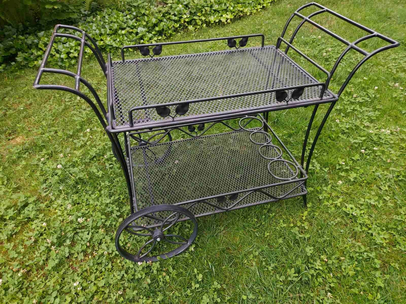 Carrelli di servizio: Servierwagen von Hunn – Usato da Männedorf venduto da mge_nb75