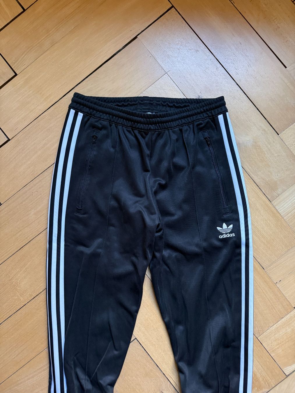 Adidas Pantalons: ADIDAS - Trainerhose schwarz S – D'occasion à Zürich par Diazaio 1