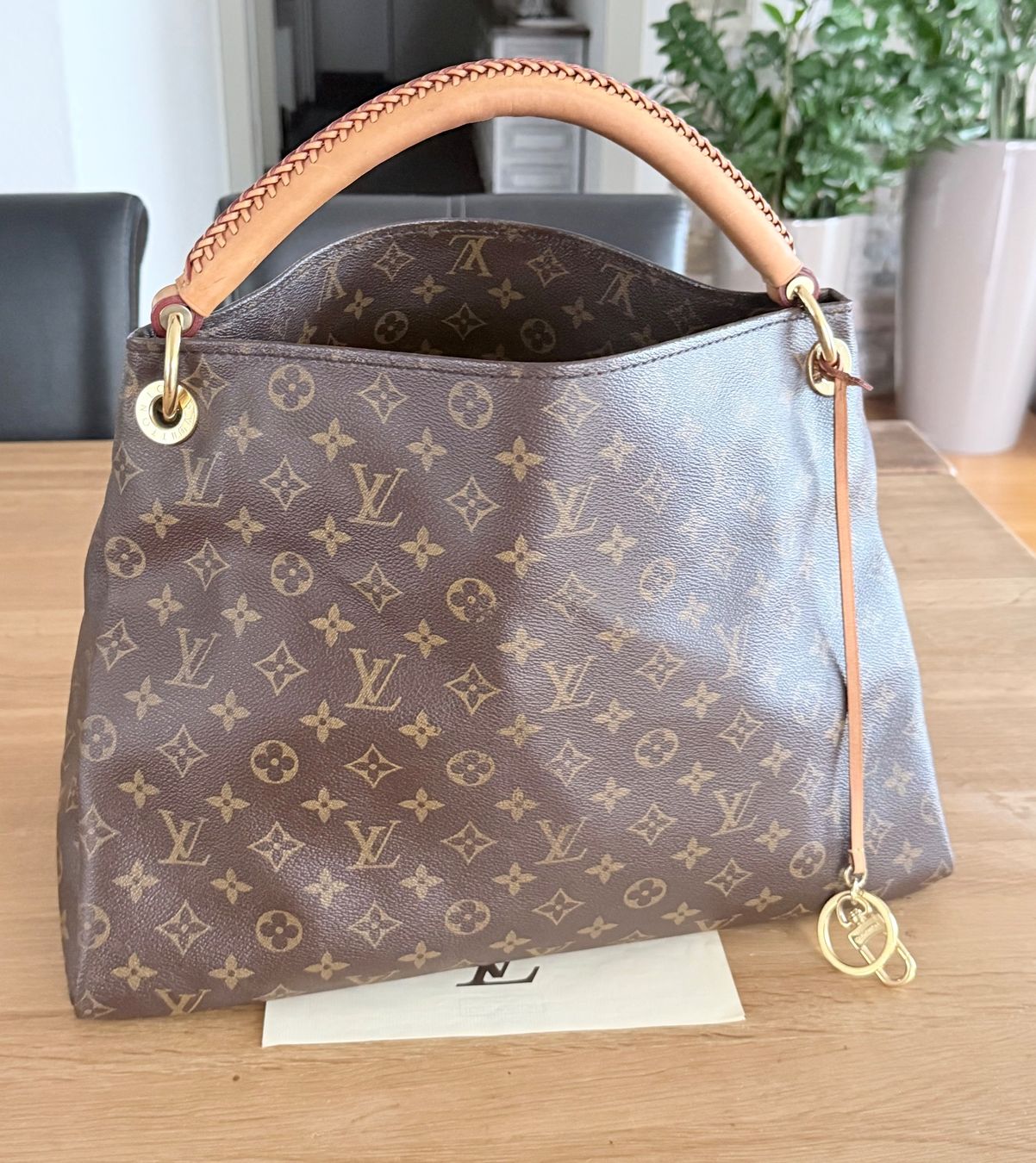 Louis Vuitton Borse da donna: Louis Vuitton Artsy – Usato da Reinach AG venduto da BisMad3