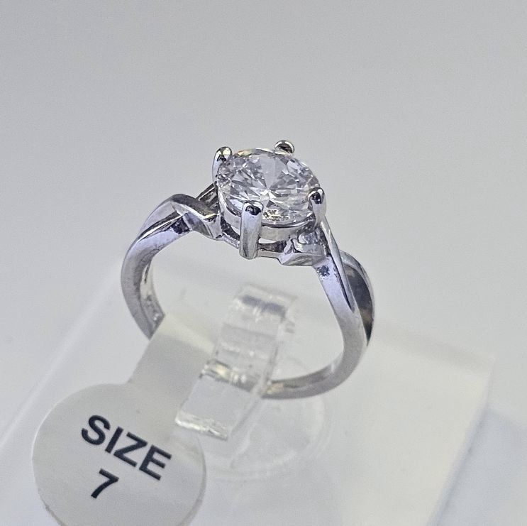 Anelli: Eleganter Ring mit funkelndem Zirkonia, 925 versilbert, Gr.7 – Nuovo (secondo la descrizione) da Grenchen venduto da maretop 3