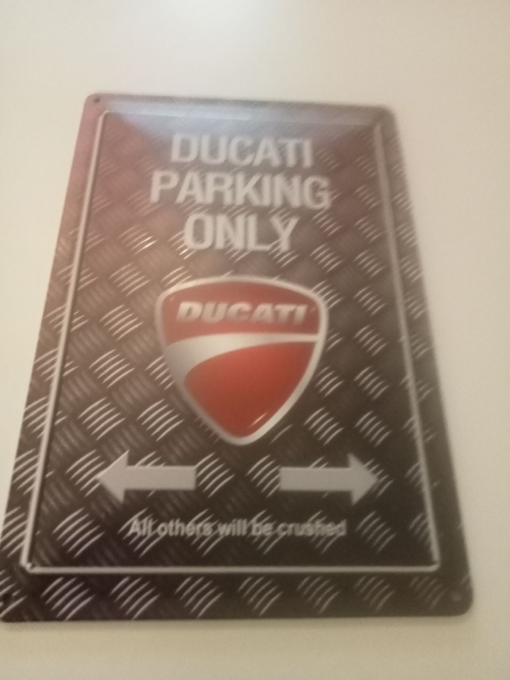 Ducati Insegne: Blechschild -DUCATI-PARKING ONLY – Nuovo e nell'imballaggio originale da Rupperswil venduto da big-one-sale