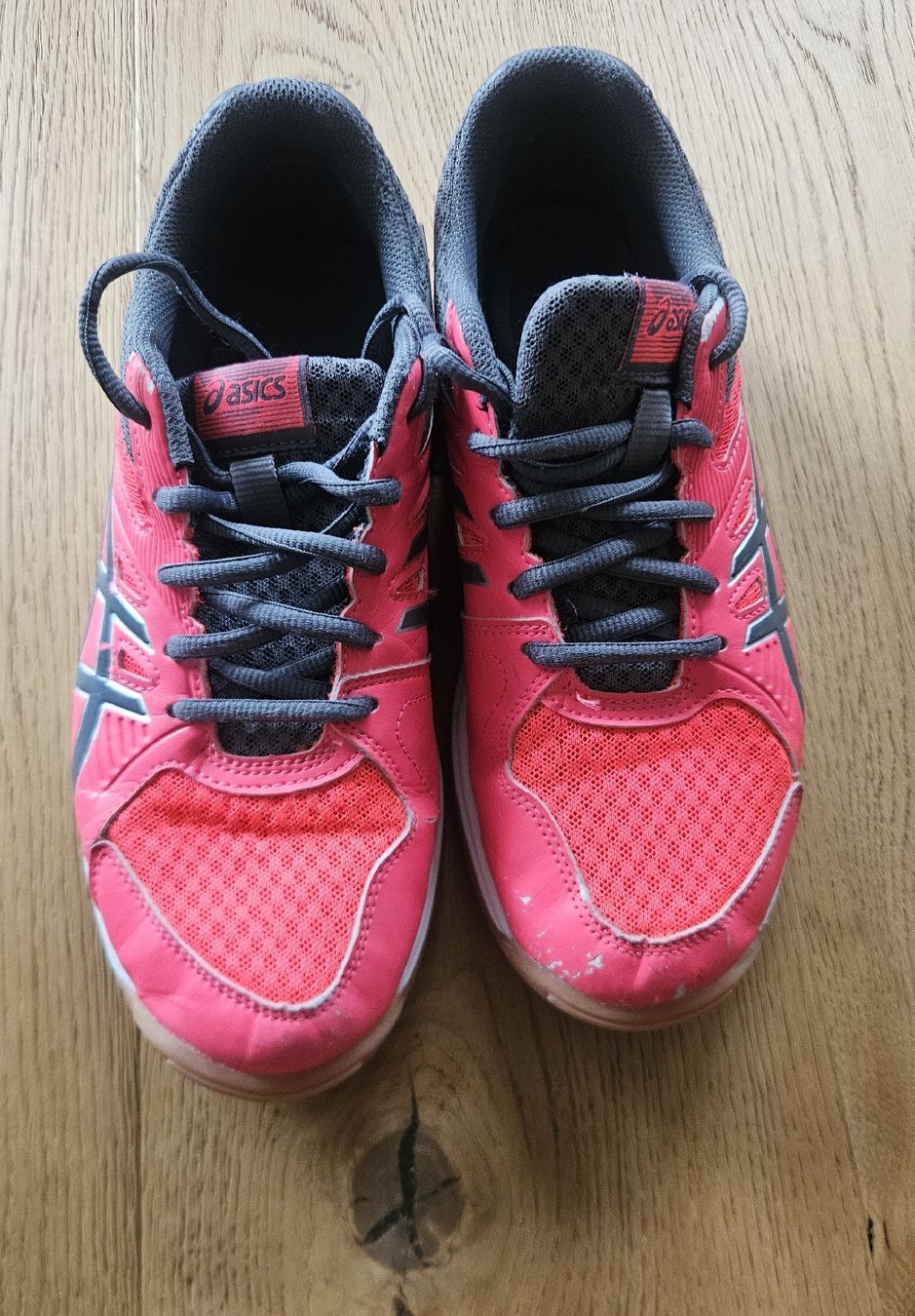 Asics Scarpe da uomo: asics Hallenschuhe Gr. 39 – Usato da Grabs venduto da ricolino12