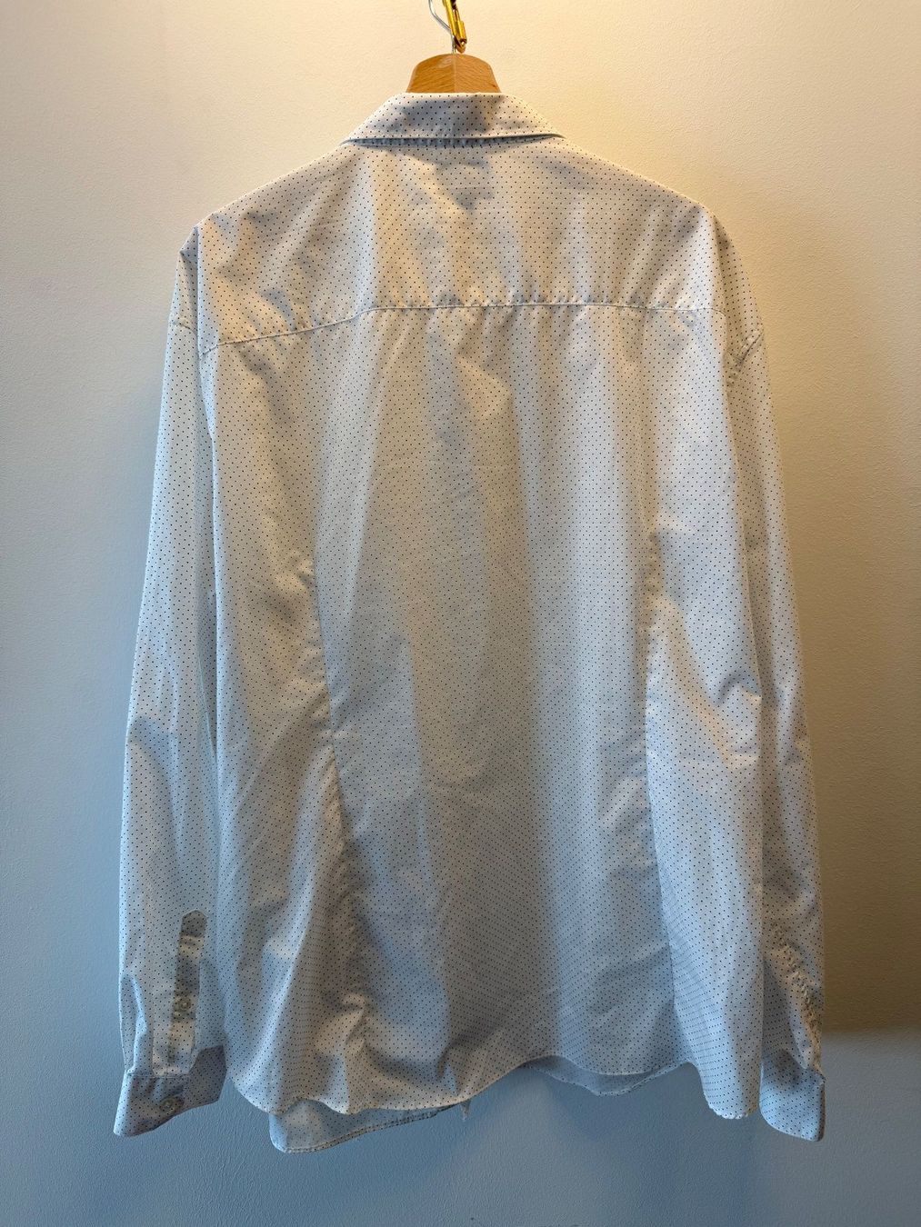 H&M Camicie: H&M Hemd, Slim Fit – Usato da Schlieren venduto da svenbaettig 1