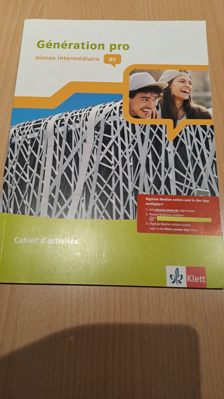 Libri: Génération pro niveau intermediaire B1 – Usato da Unteriberg venduto da 12Schneehasen