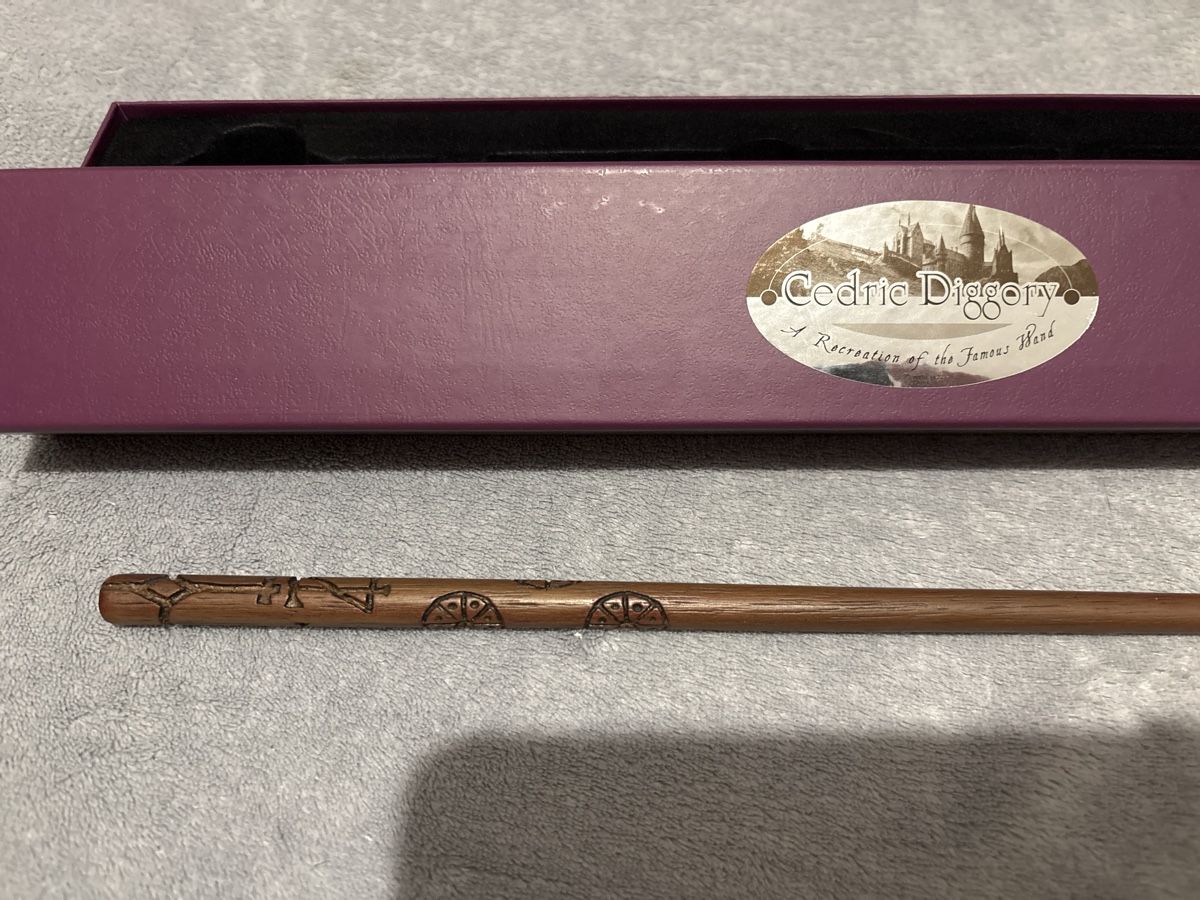 Figuren: Zauberstab Harry Potter Cedric Diggory Neu mit Box – Neu (gemäss Beschreibung) aus Zürich von zimtstern45 1