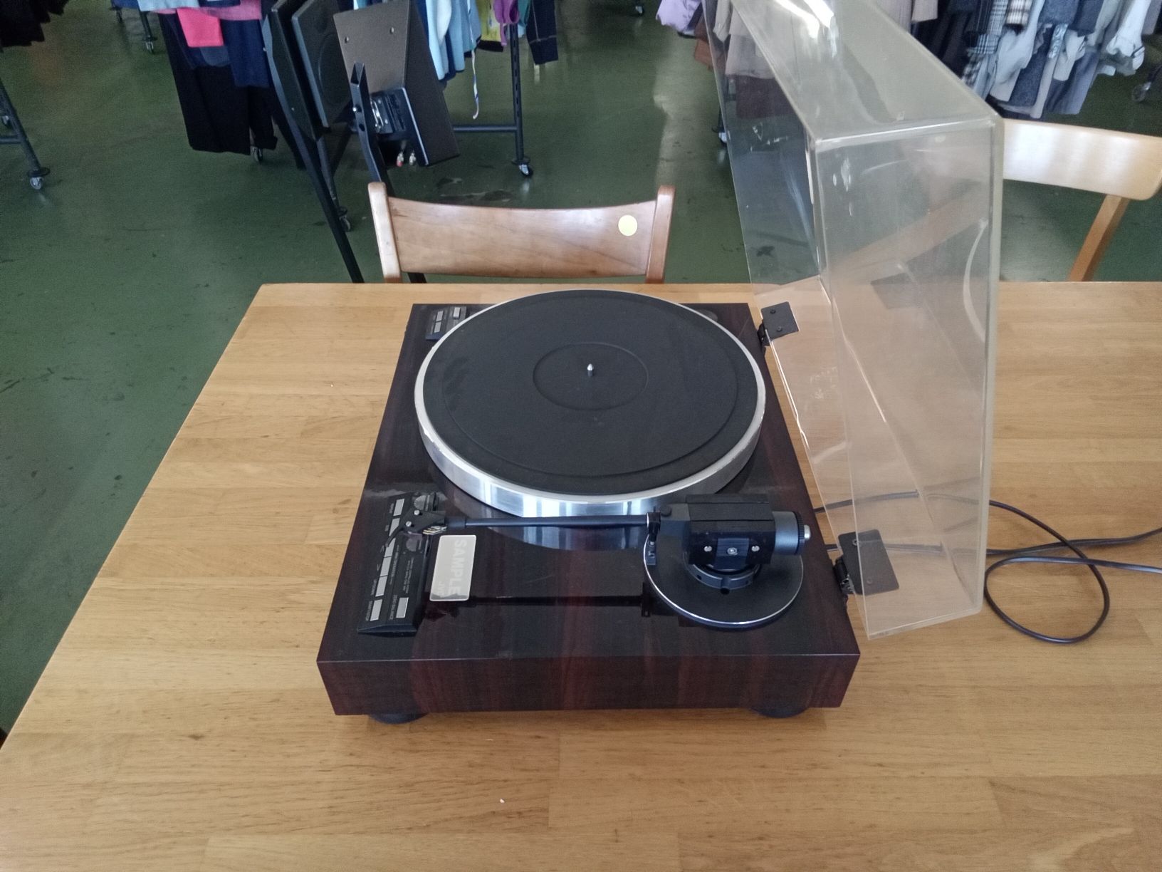 JVC Plattenspieler: JVC AL-Y66F (QUARTZ LOCKED/FULLY AUTOMATIC TURNTABLE) – Gebraucht aus Pratteln von Cartonsducoeur_bl 2