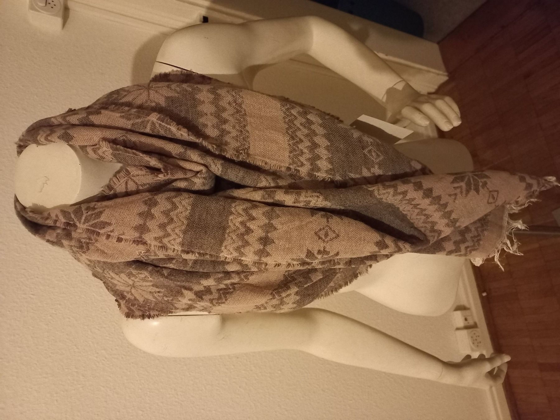 Foulards, Tücher & Schals: Schal – Neu und originalverpackt aus Basel von zaa_7ft5 1