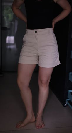 Massimo Dutti Shorts Beige — Gr. 42 (M/L) — Top Zustand