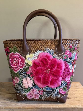 Handtasche, Blumenstickerei, neu