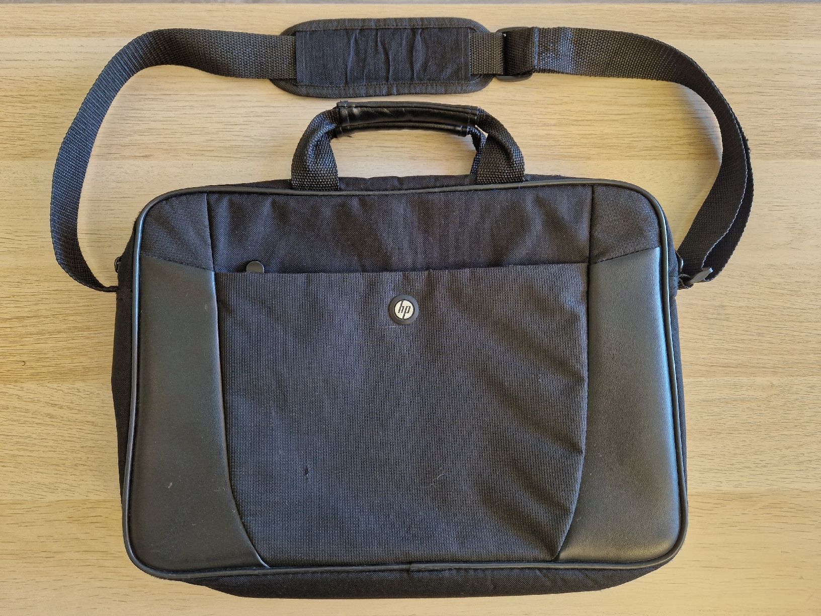 Borse: HP Laptop Bag, Business Handbag, Black, Adjustable Strap – Usato da Wettingen venduto da mor_76q7