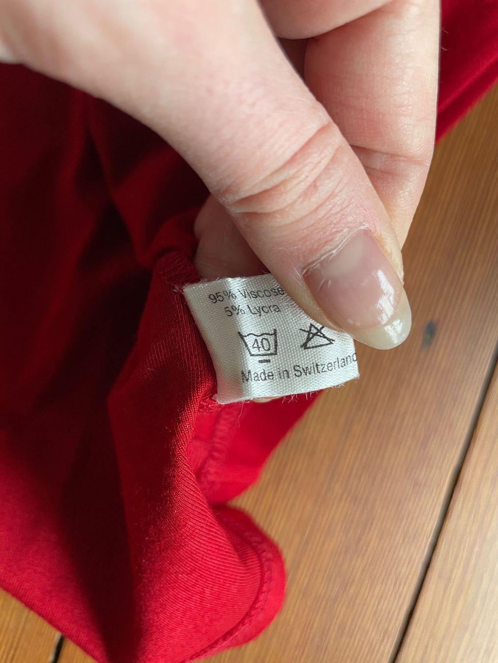 T-shirt: Lycra tshirt fait en suisse – Usato da Zürich venduto da lulu_c 2