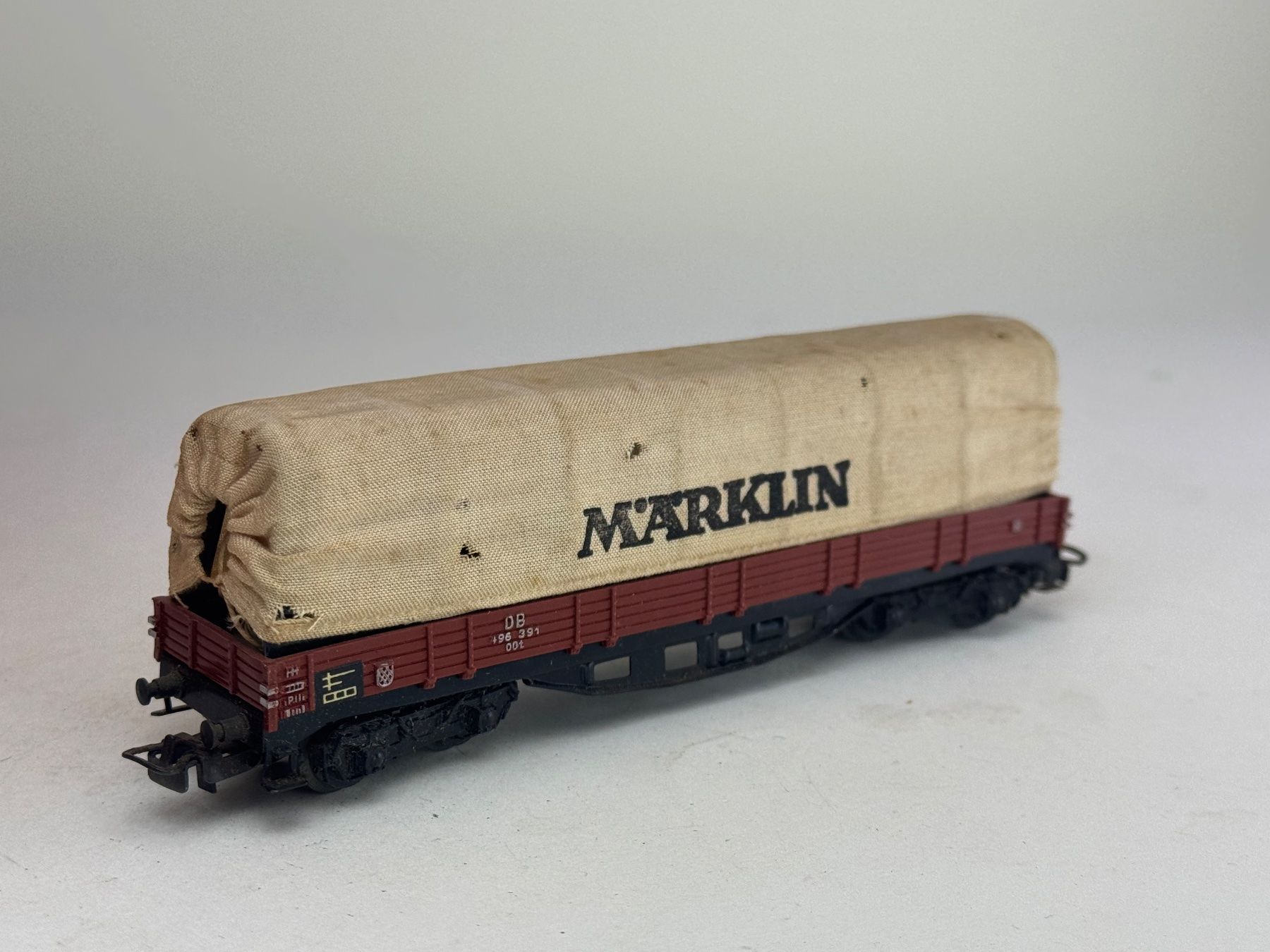 Märklin Modellini di ferrovie: EX-  Märklin Flachbordwagen mit Plane 4517 – Usato da Elm venduto da Wikmtz 1