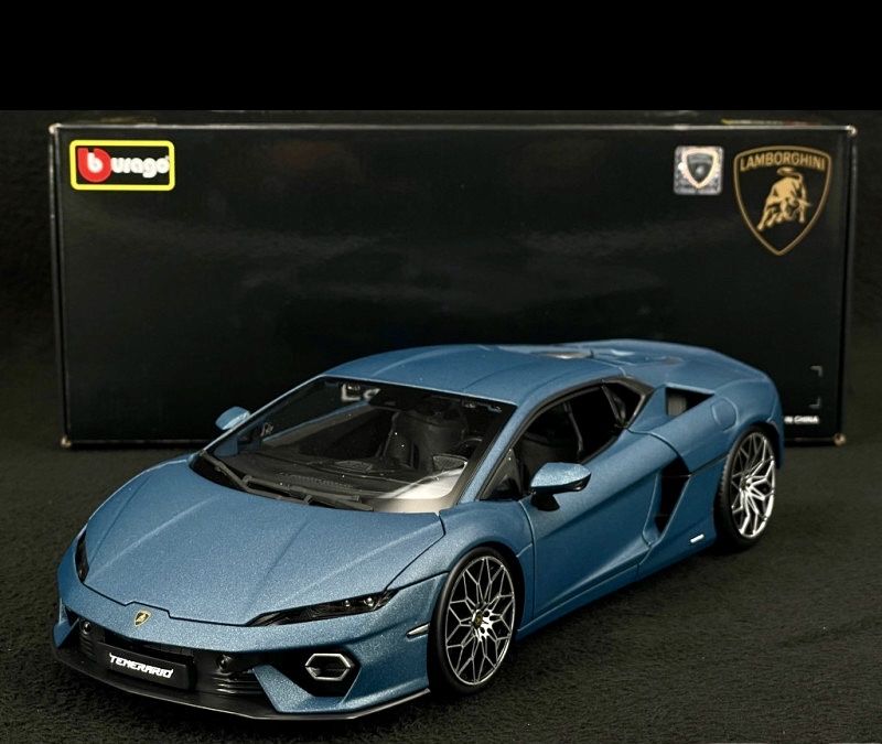 Lamborghini Modellini d'auto: LAMBORGHINI TEMERARIO 1:18 – Nuovo e nell'imballaggio originale da Erlenbach im Simmental venduto da Model_box 2