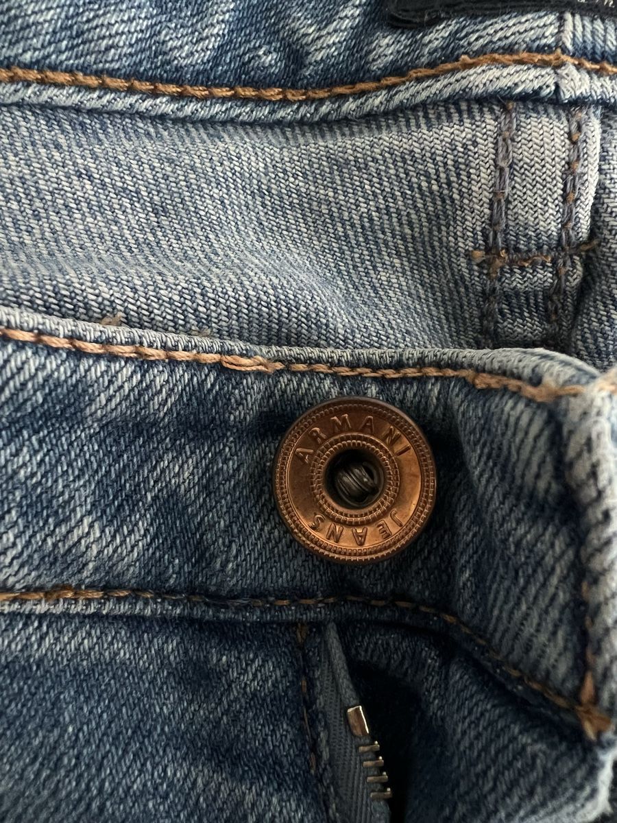 Armani Jeans: Armani Jeans – Usato da Wald ZH venduto da Cveti7 7