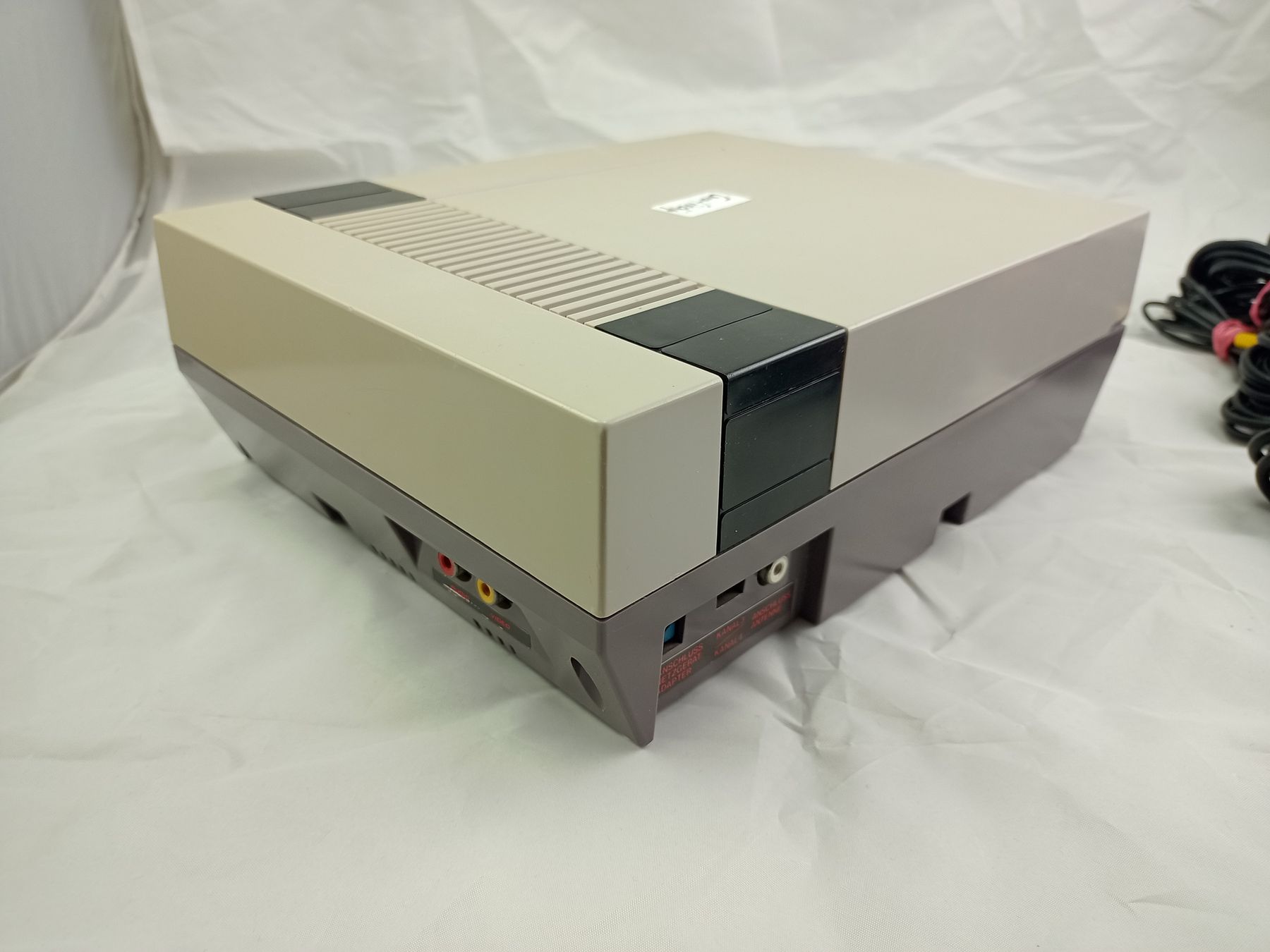 Konsolen: Nintendo NES Konsole Defekt mit – Defekt aus Buchs AG von SellAndBuyX 3
