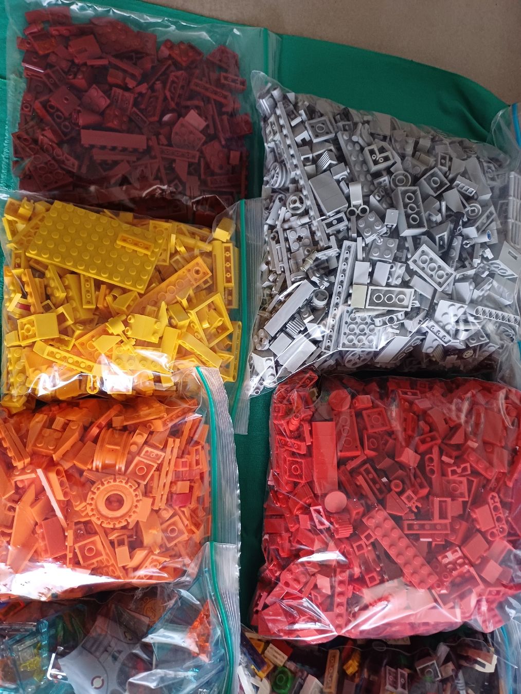 Lego Jeux de construction: 9.5 kg lego diviso per colori  – D'occasion à Minusio par ele_gp89 5