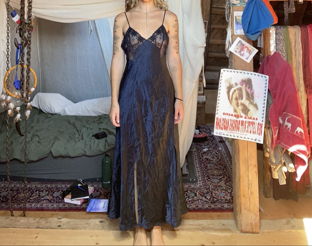Vestiti: Wunderschönes Maxi Kleid mit Spitze Dezails – Usato da Rehetobel venduto da Norea69 3