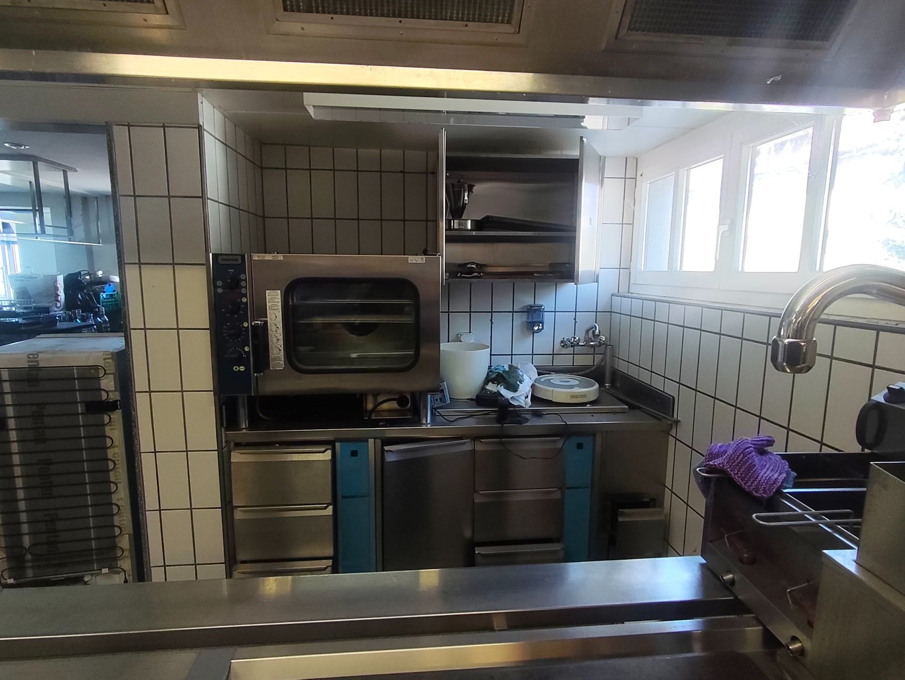 V-Zug Cucine complete: Gastroküche komplettangebot – Usato da Herisau venduto da dhu_ldk9 4