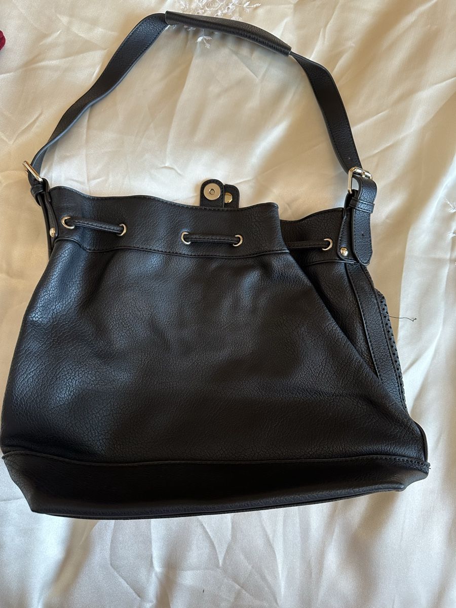 Taschen für Damen: Tasche – Gebraucht aus Volketswil von ben_9s6x 1