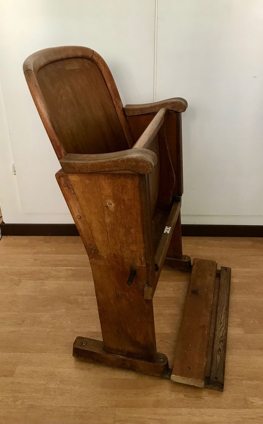 Stühle: Vintage Kino Klappstuhl – Gebraucht aus Basel von nostanz 1