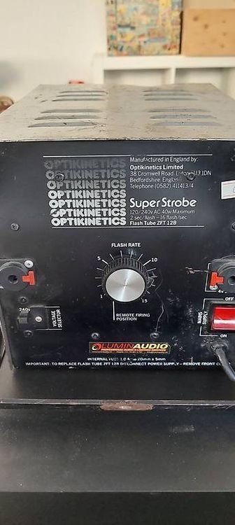 Lampade: Massiver alter Strobo – Difettoso da Zürich venduto da flobachofner 1