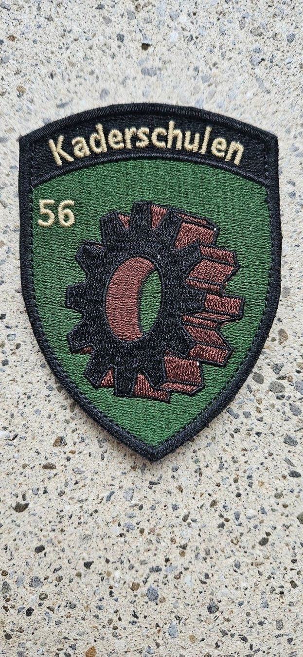 Schweizer Armee Placchette & Badge: *** Badge Mechaniker mit klett *** – Nuovo e nell'imballaggio originale da Riedholz venduto da fr_sIruP