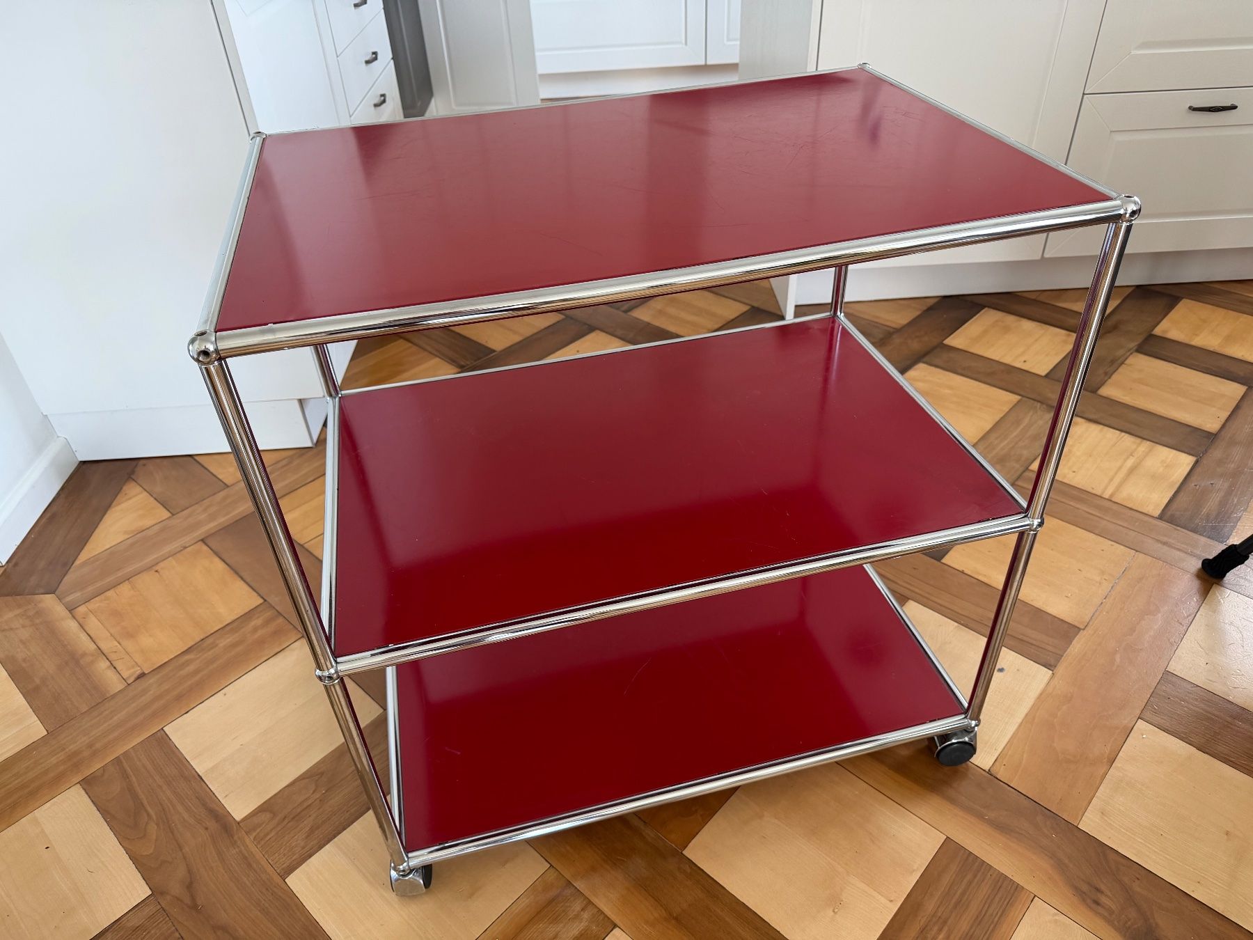 USM Scaffali: USM Haller / Rollregal - Rot - Original – Usato da Zofingen venduto da Mt2803