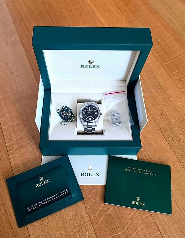Rolex Orologi: Rolex Oyster Perpetual 41 Bucherer Full Set 2022 – Usato da Seengen venduto da karabatic33