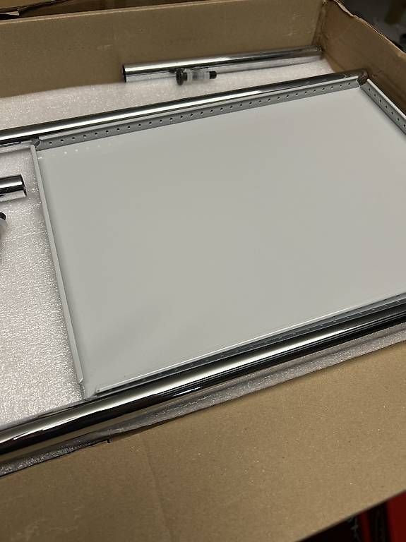 USM Scaffali: USM Haller Pieces (Rods and Side Panel Light Gray) – Usato da Thalwil venduto da pal_x28f 1