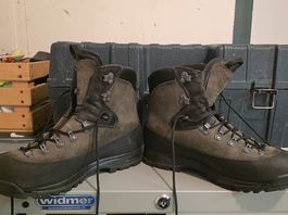 Wanderschuhe Militär 