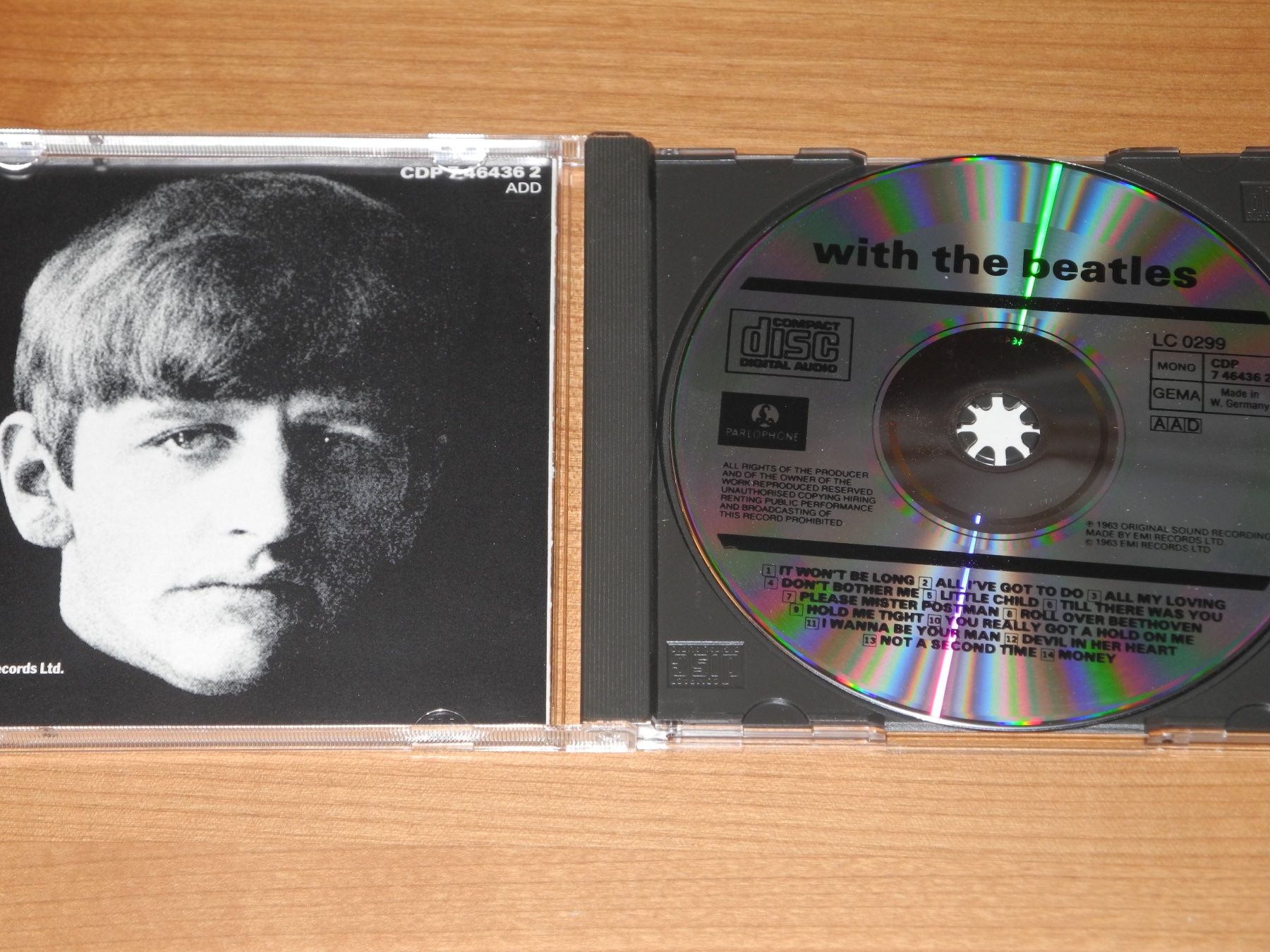 CD: THE BEATLES: WITH THE BEATLES - PARLOPHONE – Nuovo (secondo la descrizione) da Fahrwangen venduto da Swirl2 1