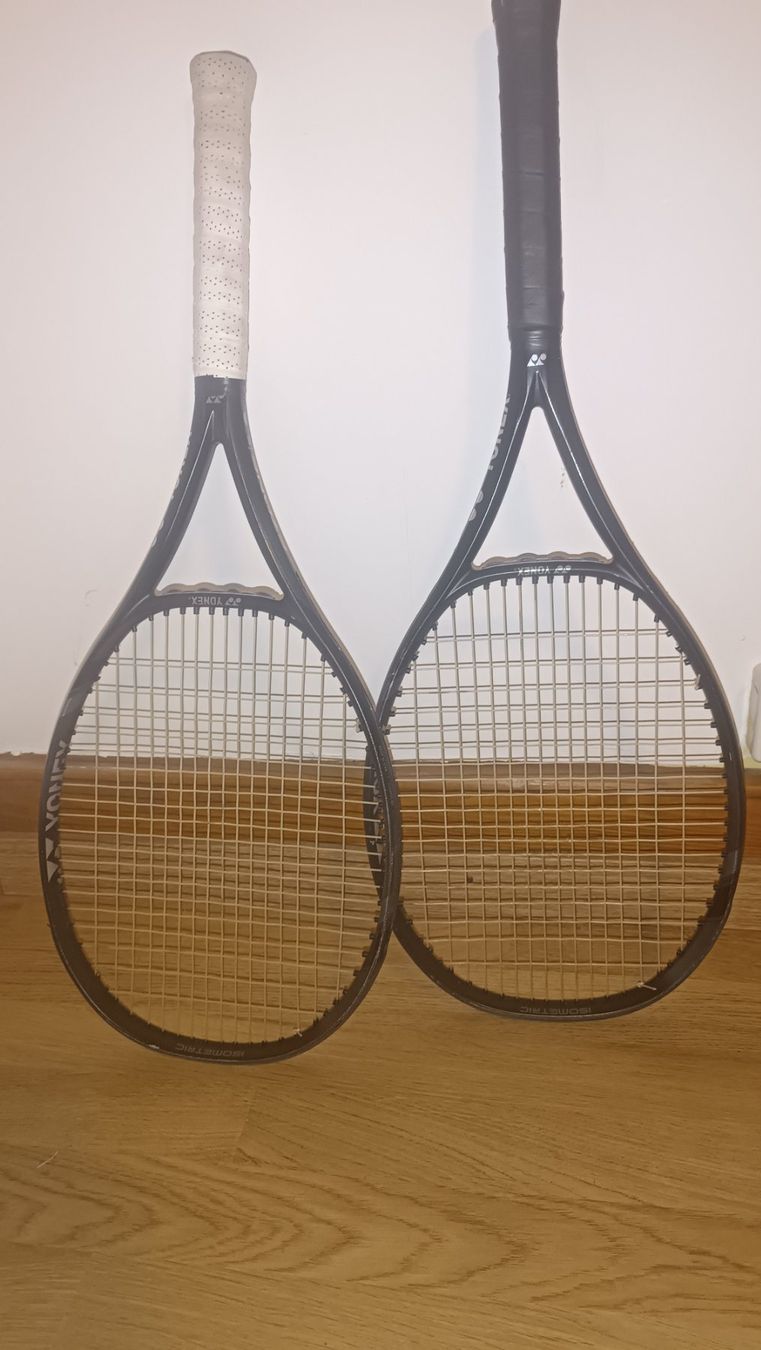 Yonex Racchette: 2x Yonex Ezone 98 Aqua Night 2024 – Usato da Fretereules venduto da Brunels