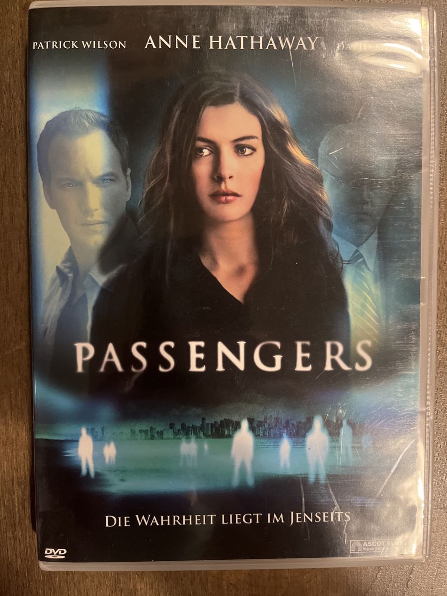 Tutti i DVDs: PASSENGERS DVD Thriller mit Anne Hathaway – Usato da Glarus venduto da Greenday
