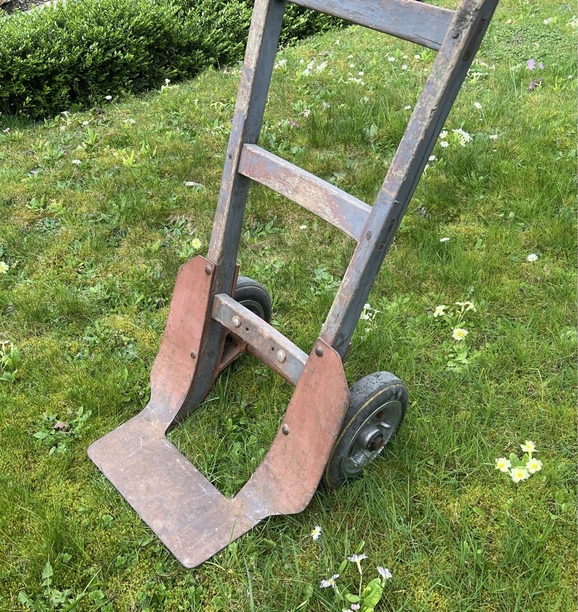 Schubkarren: Schöner- stabiler - antiker Sackkarren – Gebraucht aus Biel/Bienne von SirRolf 5