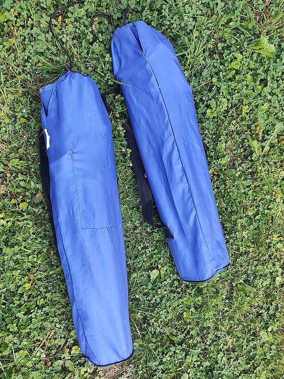 Chaises: 2x Klappbare Campingstühle Blau inkl. Tragetasche – D'occasion à Binningen par x-lemming 1