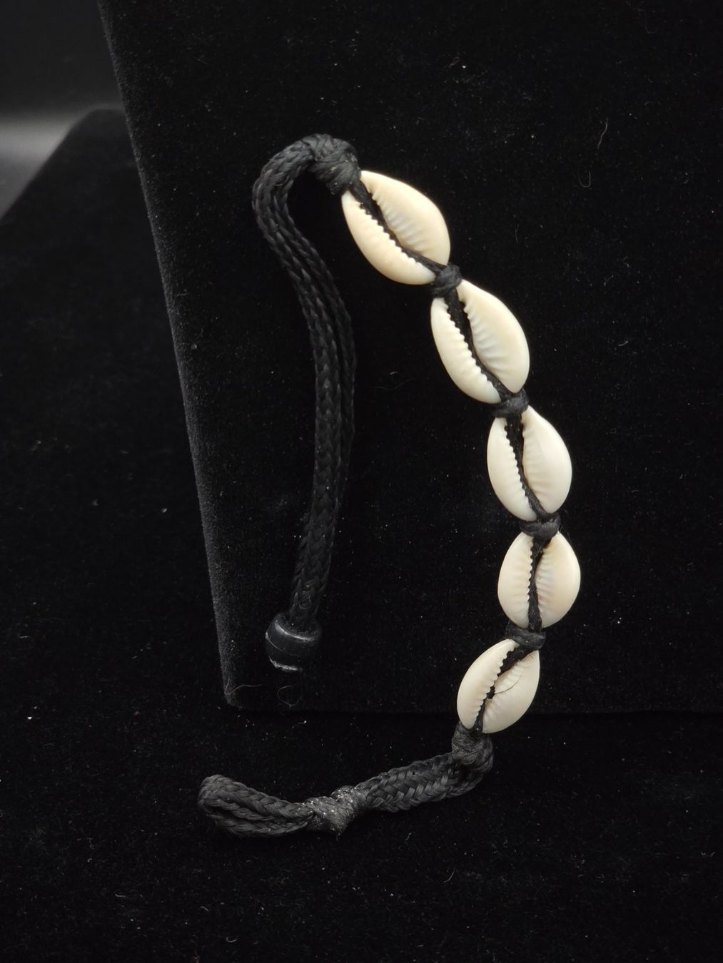 Armbänder & -reifen: Armband mit Muscheln – Gebraucht aus Rorschacherberg von snOOpydOg11 2