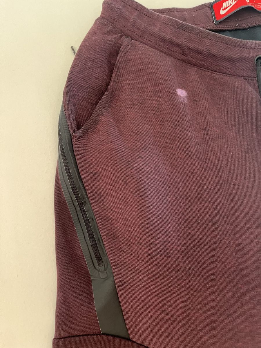 Nike Pantaloni: Nike Trainerhose Herren Hose Gr. M – Usato da Zug venduto da Nickwalks999 1