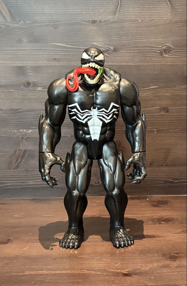 Marvel Statuette: Venom Figur Marvel – Usato da Villmergen venduto da Mercedes405 2