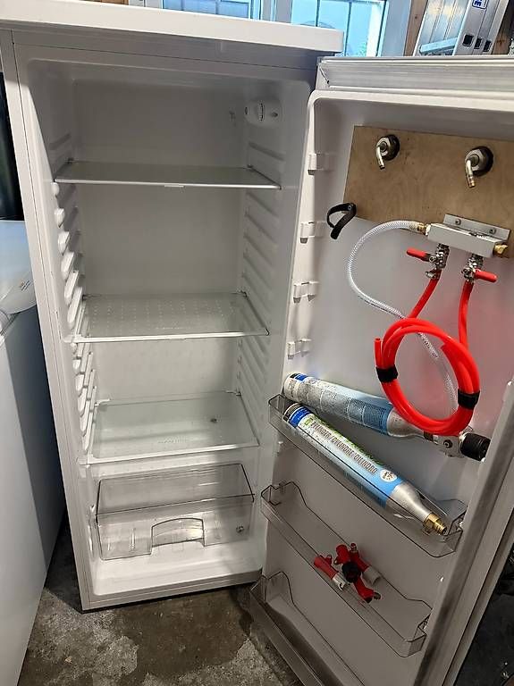Kühlschrank: Kühlschrank zum Bierzapfen – Gebraucht aus Mels von yamaha_fzr 1