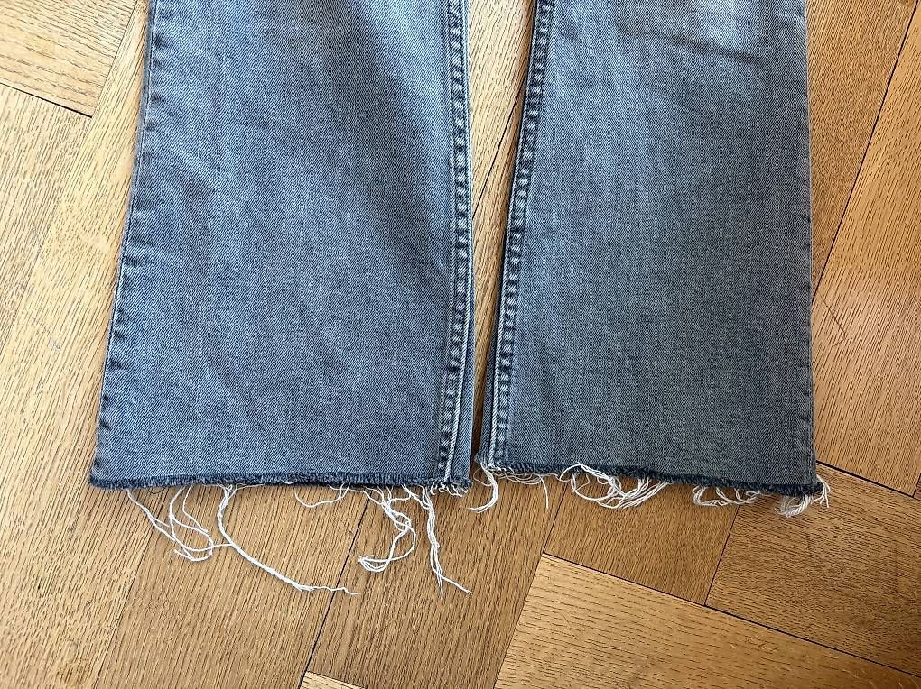 Zara Jeans: Zara graue flared Jeans in Grösse 34 – Usato da Zürich venduto da ric_r96d 4
