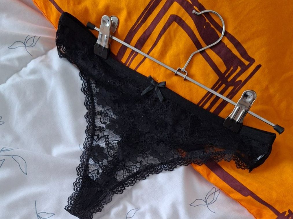 Altra biancheria intima: 1 schöner  Spitzen Tanga gr L – Nuovo (secondo la descrizione) da Reinach AG venduto da nicki024 1