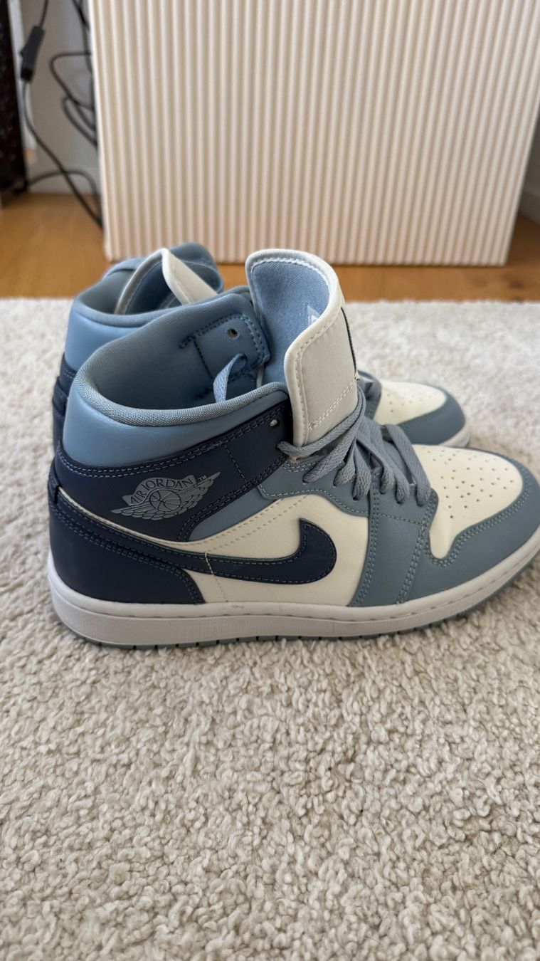 Jordan Scarpe da donna: Jordans blau neu – Nuovo (secondo la descrizione) da Wil SG venduto da jul_kt7d 2