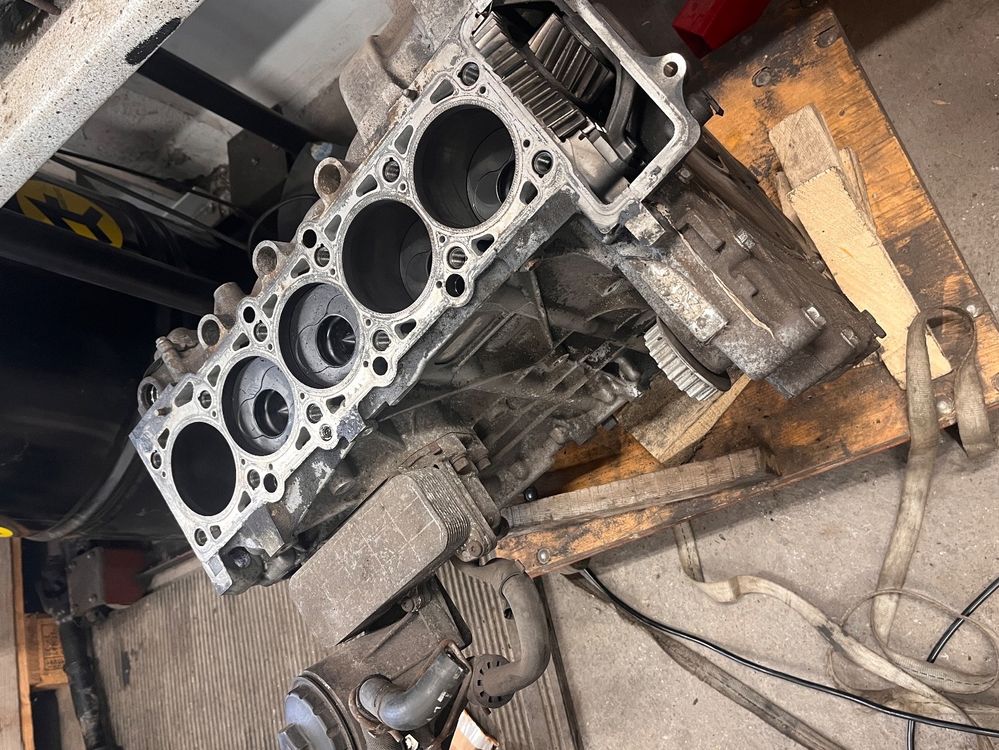 L Am Motorblock